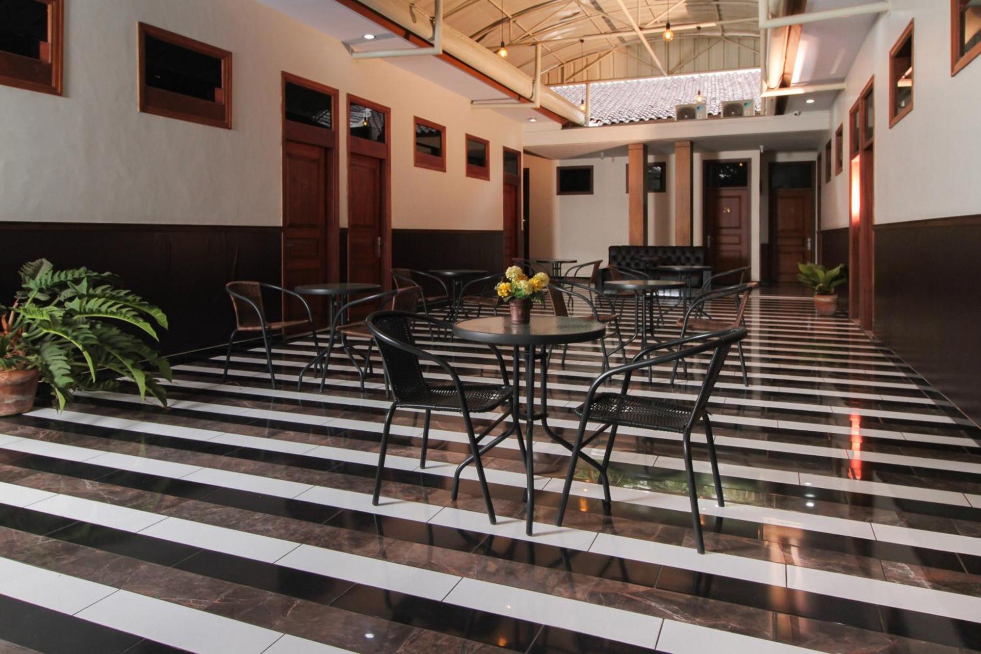 Urbanview Alfiya Hotel Lampung Bandar Lampung Eksteriør billede